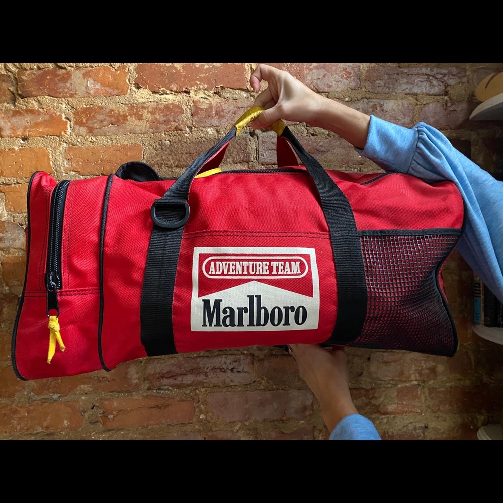 🚬 Vintage Marlboro Gym Bag - 90’s Collector Item